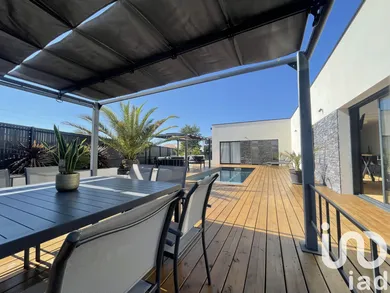 House at Mios (33380)