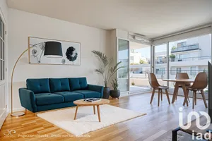 Apartment at Courbevoie (92400)