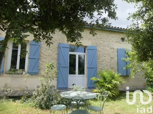 House at illats (33720)