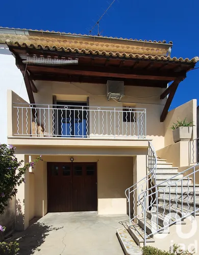 Maison de village à Maillane (13910)