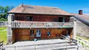 Maison de village à Viry (39360)