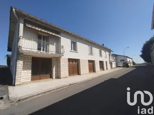 Building in Agmé (47350)