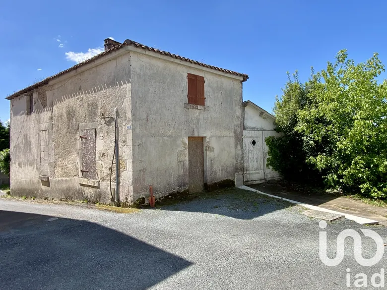 Maison 4 pièces 140 m² · à Mervent · 140 m² · 79 900 €
