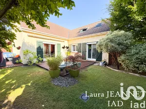 House at Vauréal (95490)