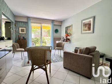 Apartment in La Rochelle (17000)