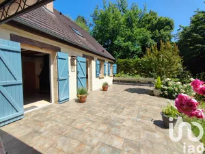 Traditional house at Évecquemont (78740)