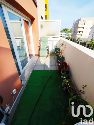 Apartment in Grigny (91350)