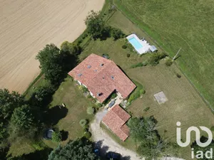 Traditional house at Saint-Lon-les-Mines (40300)