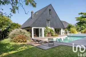 Architectural house at Nantes (44300)