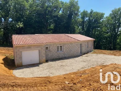 House at Saint-Amand-de-Coly (24290)