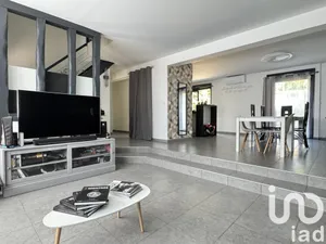 Traditional house at Roinville (91410)