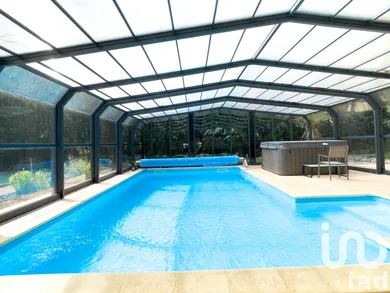 House at Mirabel (82440)