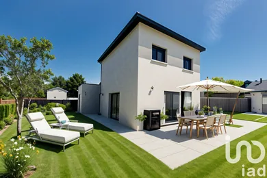 Maison traditionnelle à Thouaré-sur-Loire (44470)