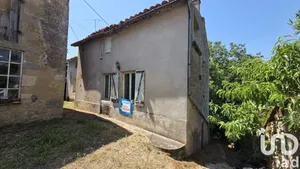 Village house at Curzay-sur-Vonne (86600)