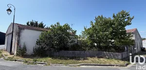 Traditional house at Esnandes (17137)