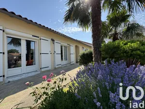 Detached at Mirebeau (86110)