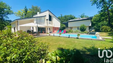 Maison d'architecte à Plaimpied-Givaudins (18340)