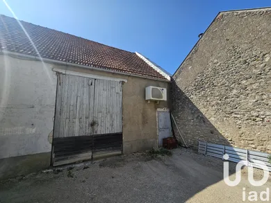 House at Huisseau-sur-Mauves (45130)