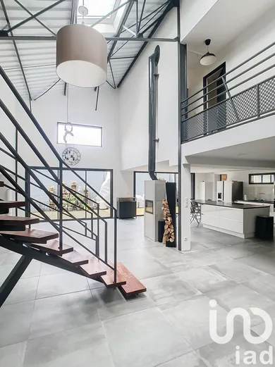 House at Le Mans (72000)