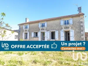 Longere at Chauvigny (86300)