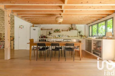 Architectural house in Les Lilas (93260)