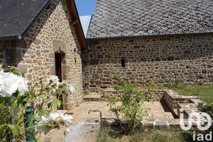 Maison de campagne à Chantrigné (53300)