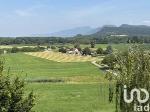 Appartement à Saint-Genix-les-Villages (73240)