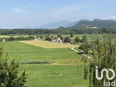 Appartement à Saint-Genix-les-Villages (73240)