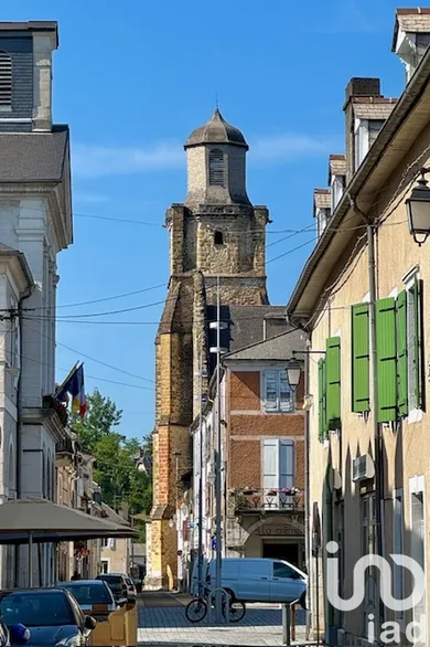 Appartement à Nay (64800)