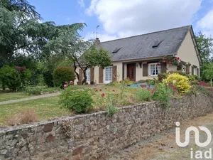 House at Rouessé-Vassé (72140)