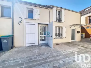 Maison de ville à Mandres-les-Roses (94520)
