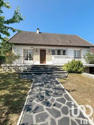 Traditional house at Saâcy-sur-Marne (77730)