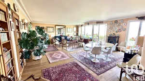 Apartment at Courbevoie (92400)