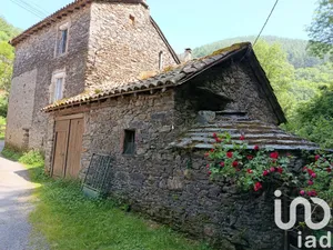 Maison traditionnelle à Brusque (12360)