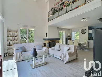 House at Aix-en-Provence (13090)