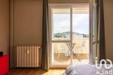 Apartment in Saint-Étienne (42100)