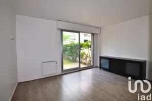 Apartment at Courbevoie (92400)