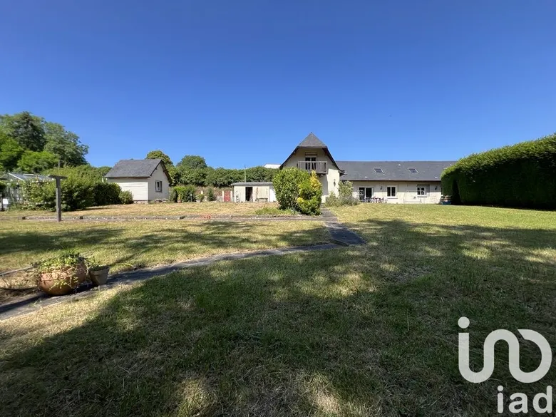 Maison 7 pièces 227 m² · à Bouttencourt · 227 m² · 240 000 €