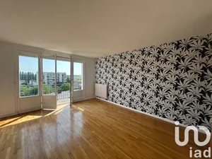 Apartment at Troyes (10000)