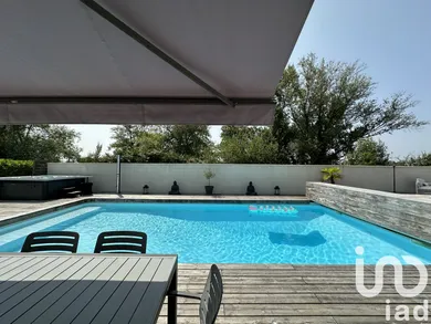 Traditional house at Bassens (33530)