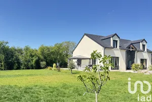 Architectural house at Houdan (78550)