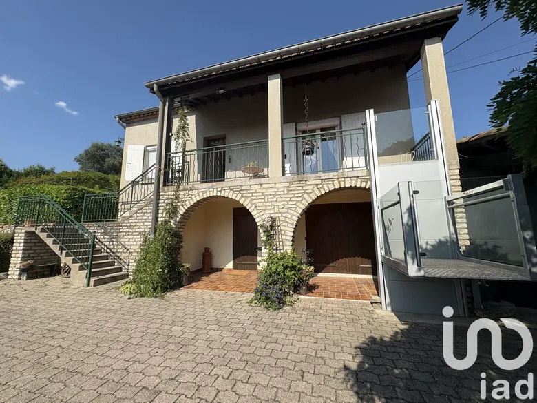 Maison 4 pièces 120 m² · à Saint-Étienne-de-Fontbellon · 120 m² · 230 000 €
