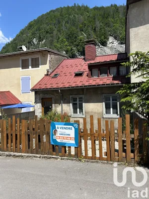 Immeuble à Hauts de Bienne (39400)