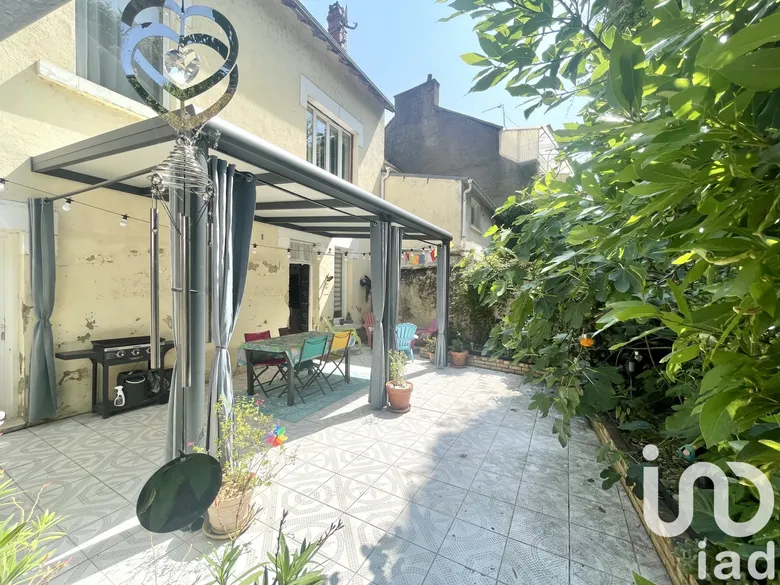 Maison 10 pièces 183 m² · à Le Blanc · 183 m² · 153 000 €