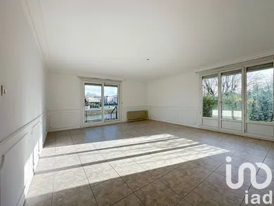 Apartment in Sens (89100)