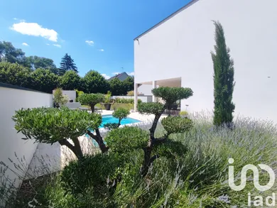 Maison d'architecte à La Chapelle-Saint-Luc (10600)