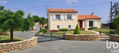 Traditional house at Réaumur (85700)