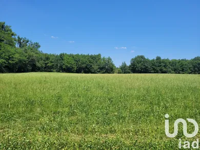 Terrain à bâtir à Objat (19130)