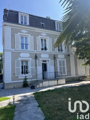 Mansion at Forges-les-Bains (91470)