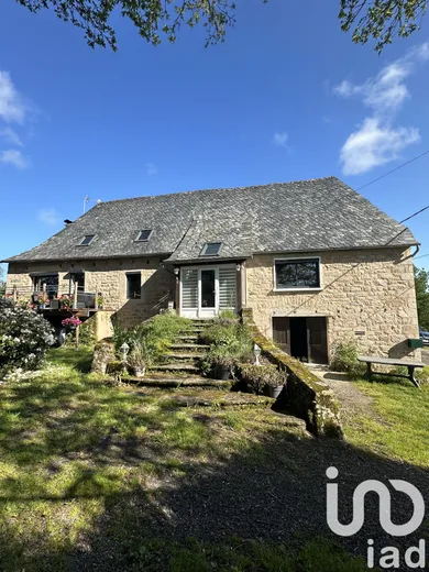 House at Saint-Privat (19220)